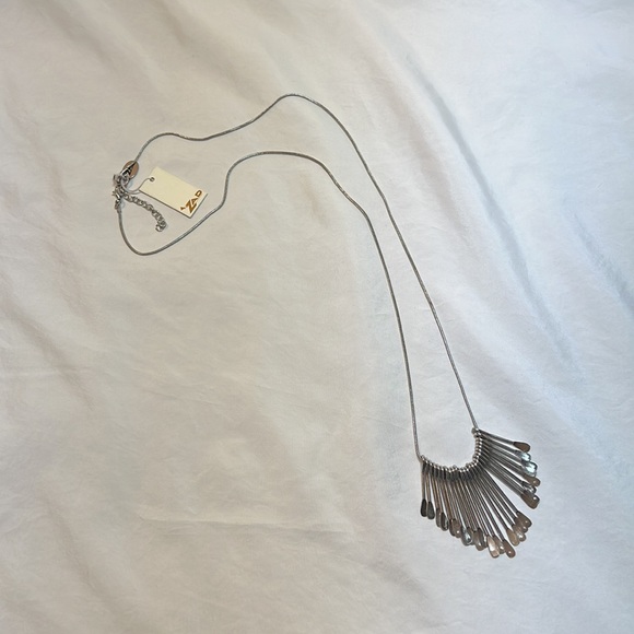 ZAD Silver Tone Long Necklace w Extension Chain NWT - Picture 6 of 7